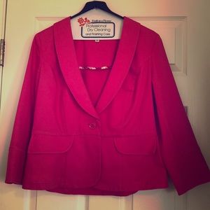 CAbie pink stylish jacket.